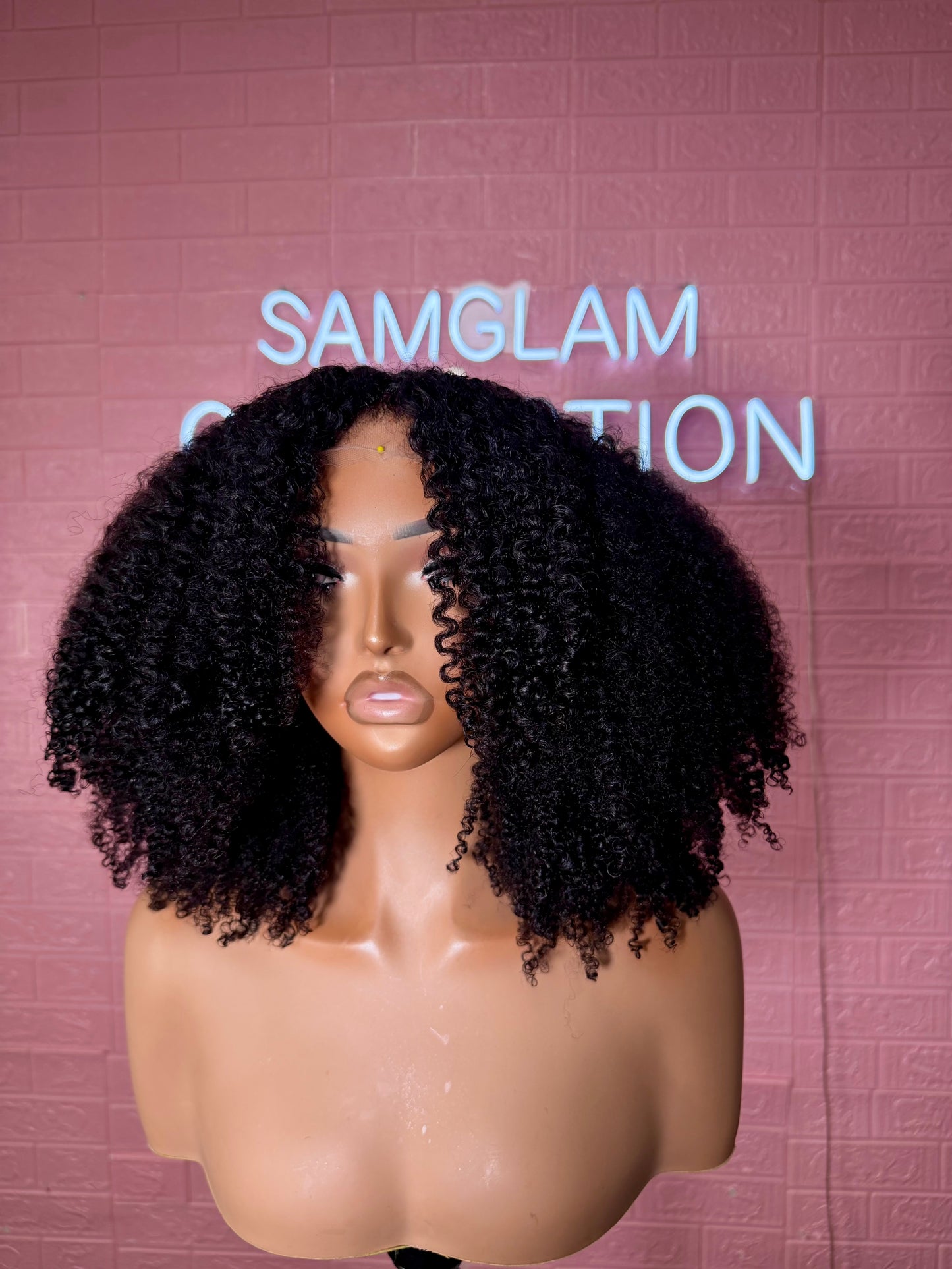 Sarai kinky curly wig